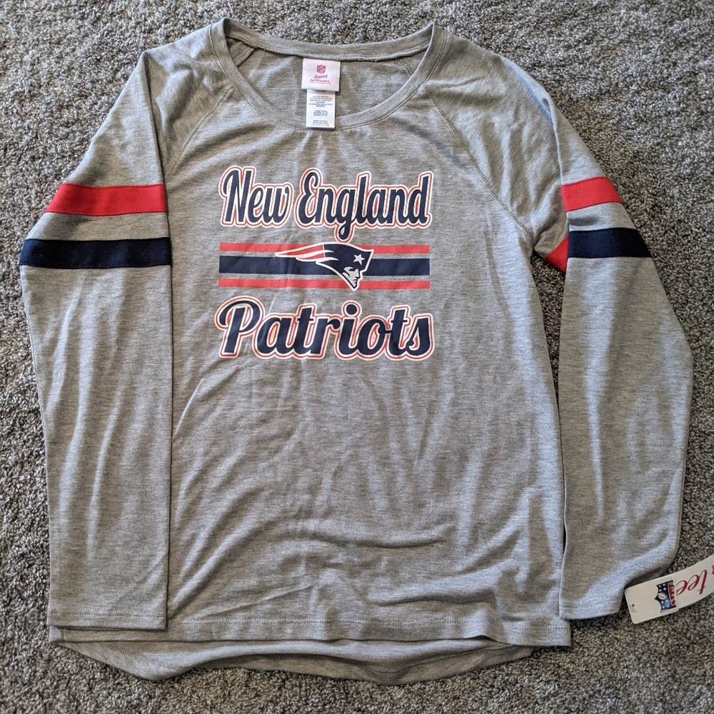 Brand new Ladies Patriots long sleeve